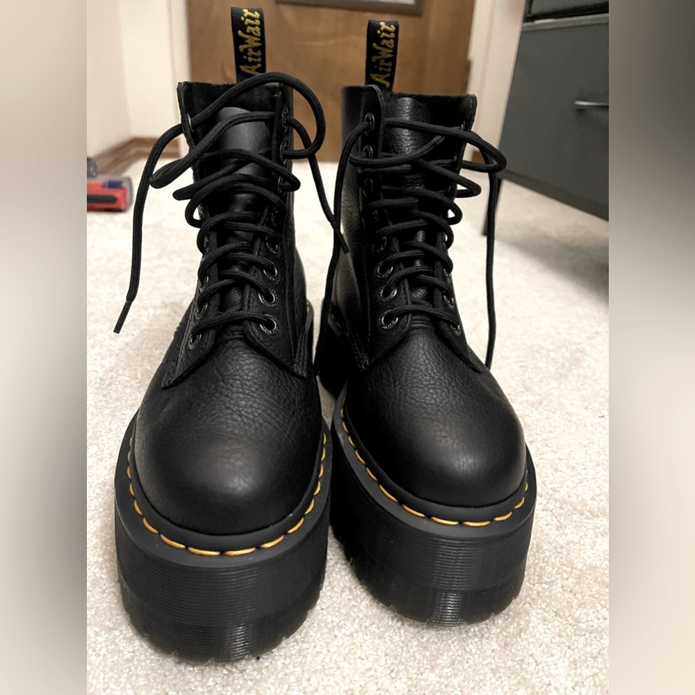 1460 PASCAL MAX LEATHER PLATFORM BOOTS